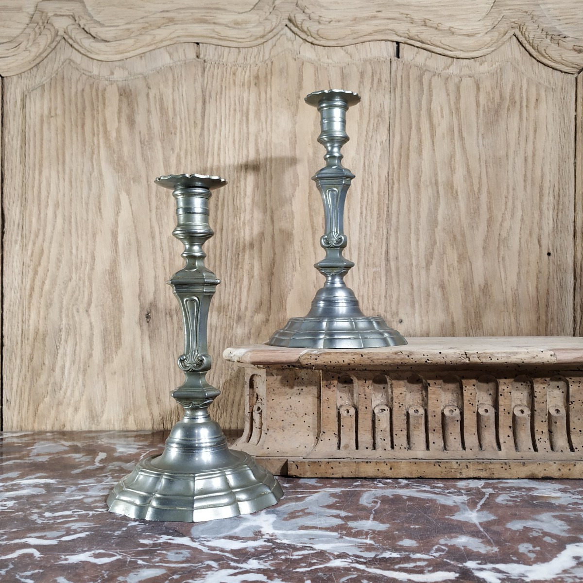PAIRE DE BOUGEOIRS DE STYLE LOUIS XVI-photo-1