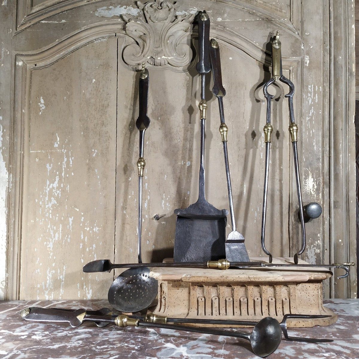 SEPT USTENSILES DE CHEMINEE / CUISINE CIRCA 1780-1810