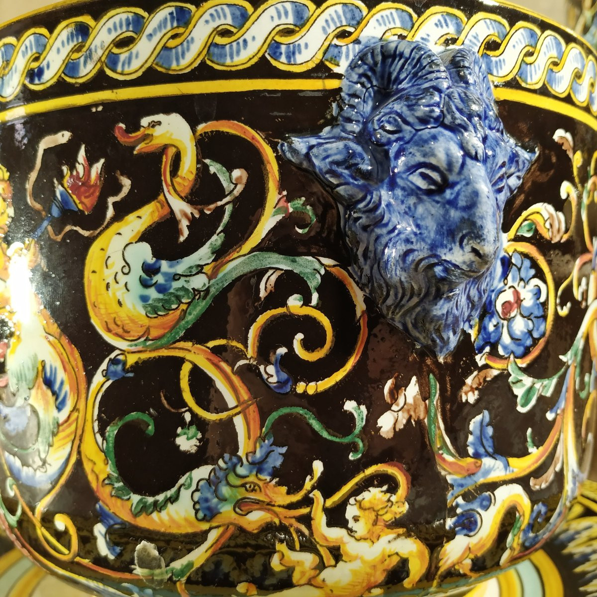 PAIRE DE CACHE-POTS DE GIEN CIRCA 1866-1875-photo-1