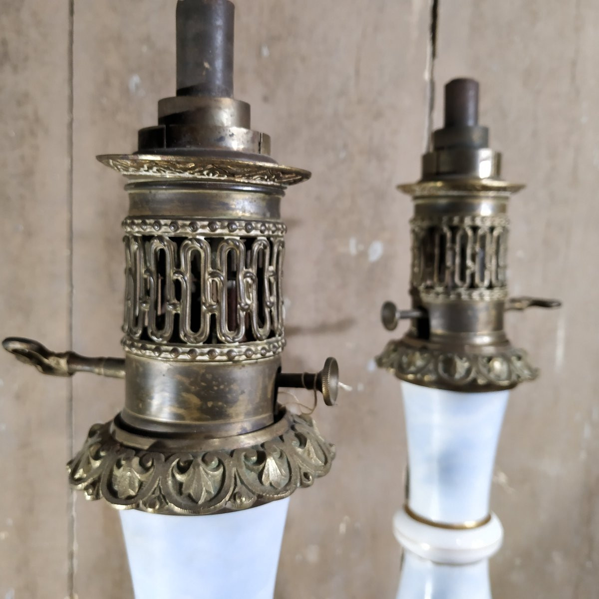 PAIRE DE LAMPES À PETROLE CIRCA 1850 -photo-1