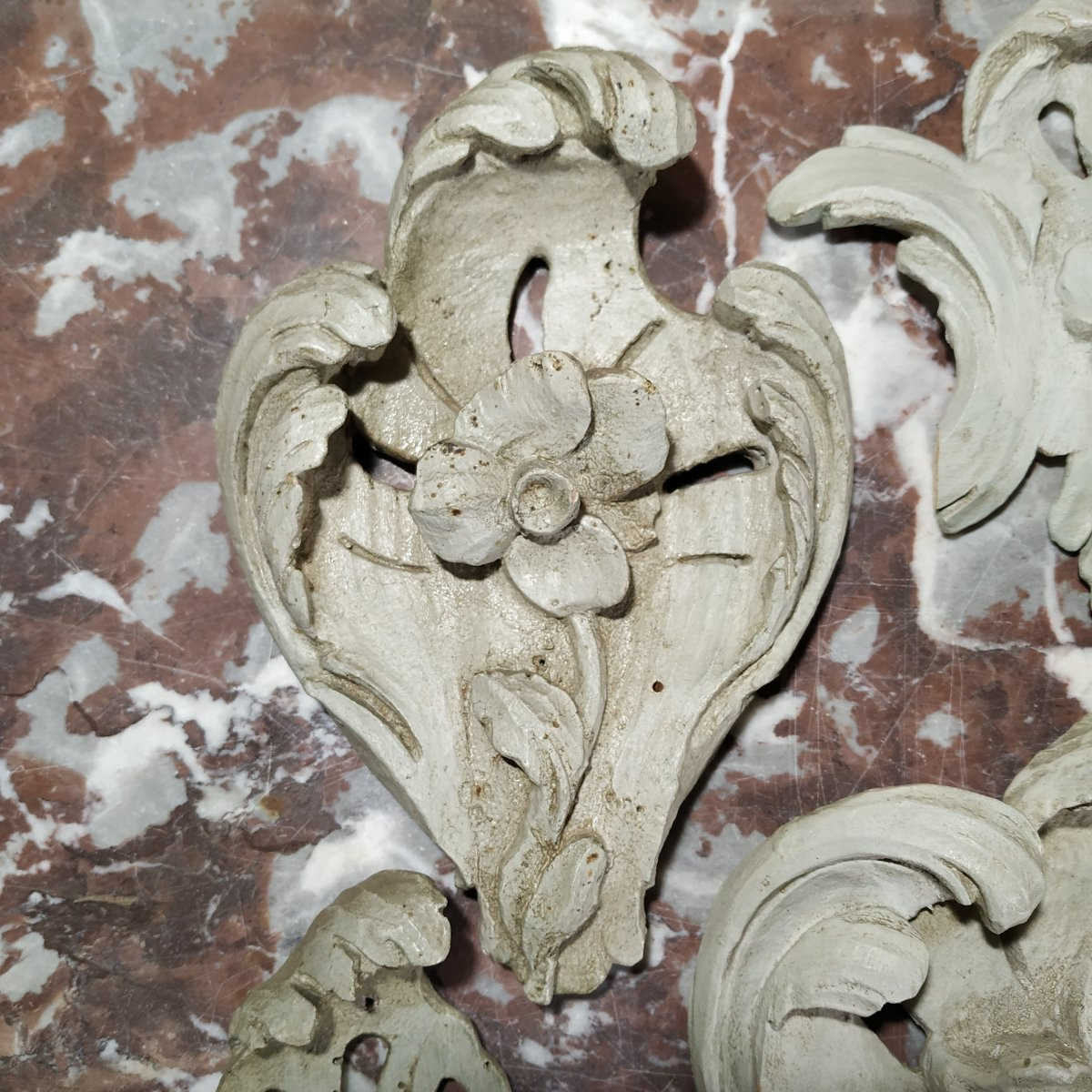 ENSEMBLE DE QUATRE ELEMENTS DE BOISERIE CIRCA 1730-1740 -photo-4