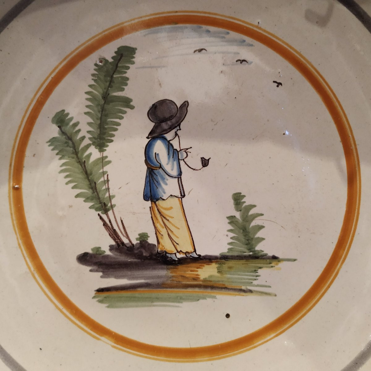 GRAND SALADIER AU CHINOIS QUI FUME.  NEVERS ÉPOQUE XVIIIe.-photo-2