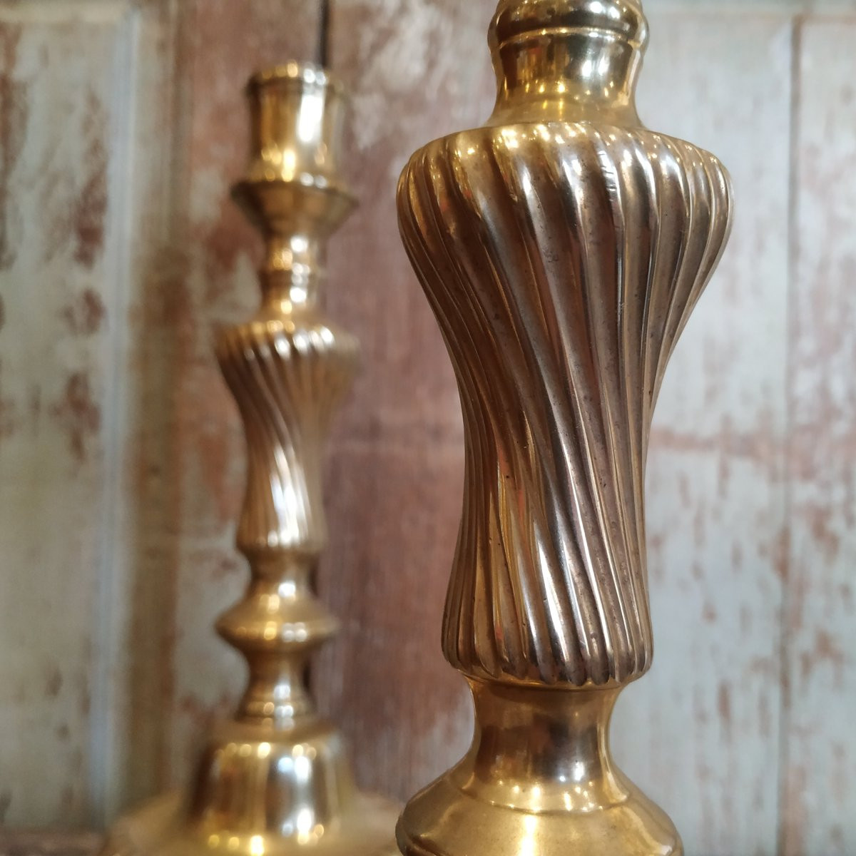 PAIRE DE BOUGEOIRS D'EPOQUE LOUIS XV-photo-3