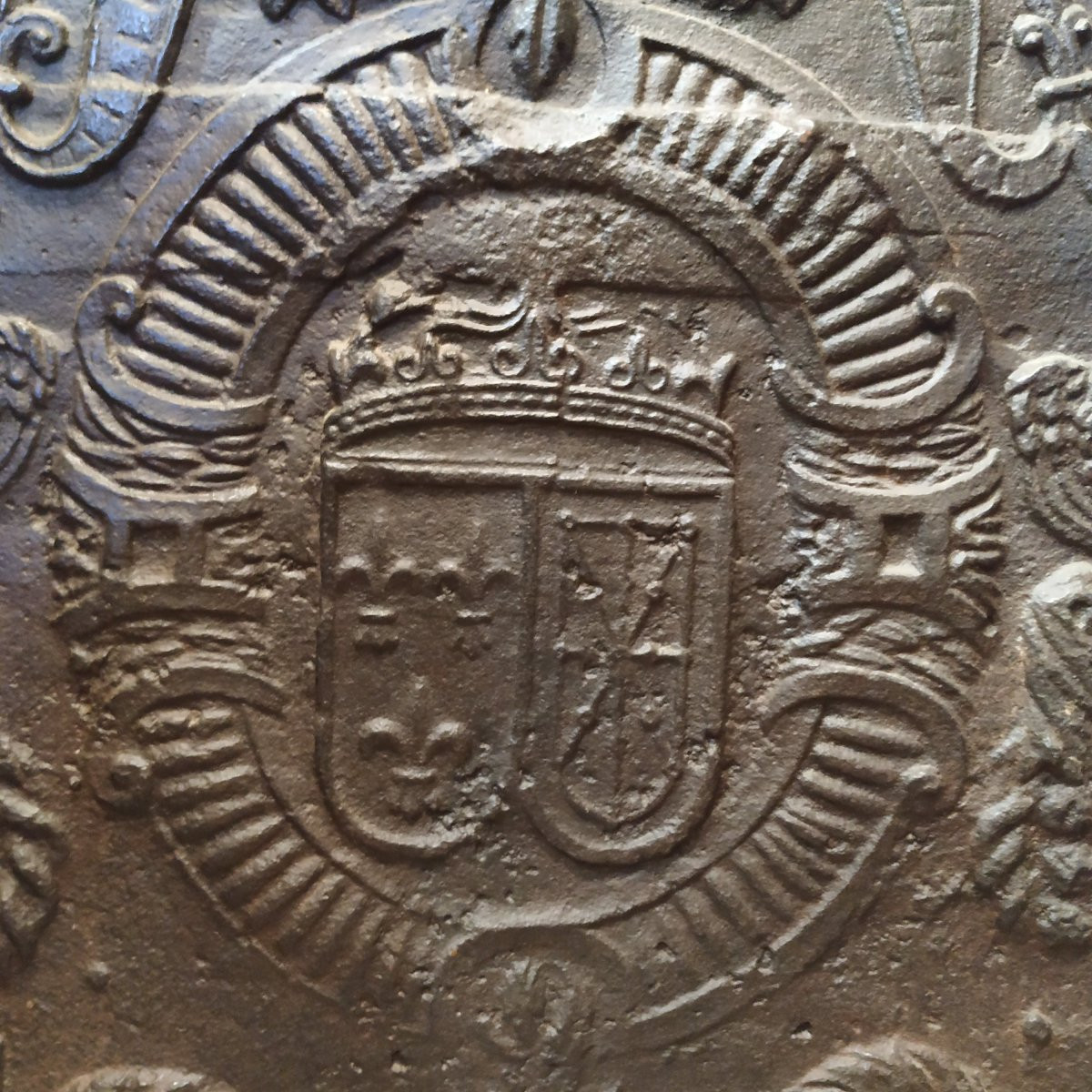 17th Century Fireplace Plaque With The Coat Of Arms Of France And Navarre-photo-4