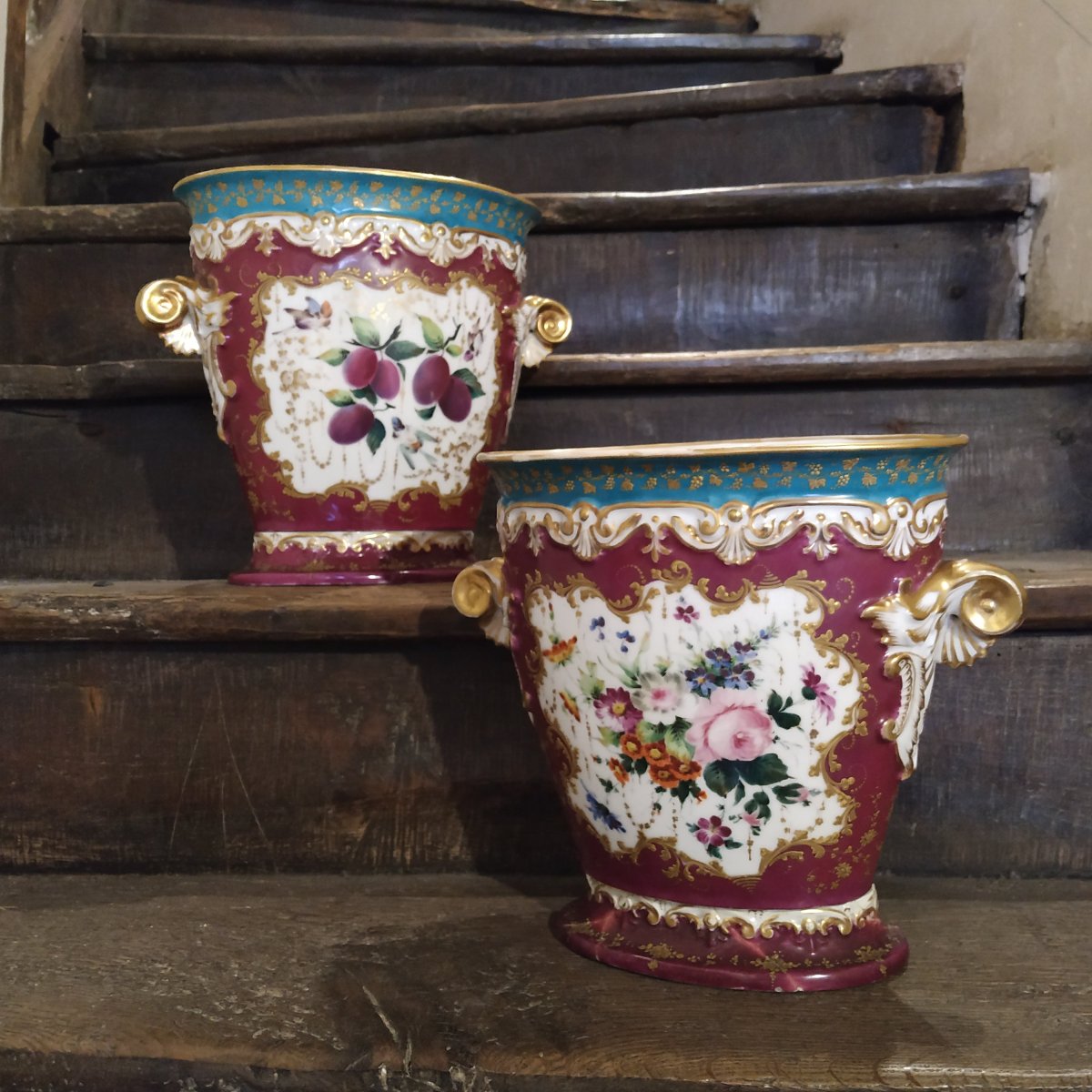 PAIRE DE GRANDS CACHE-POTS D'EPOQUE LOUIS-PHILIPPE