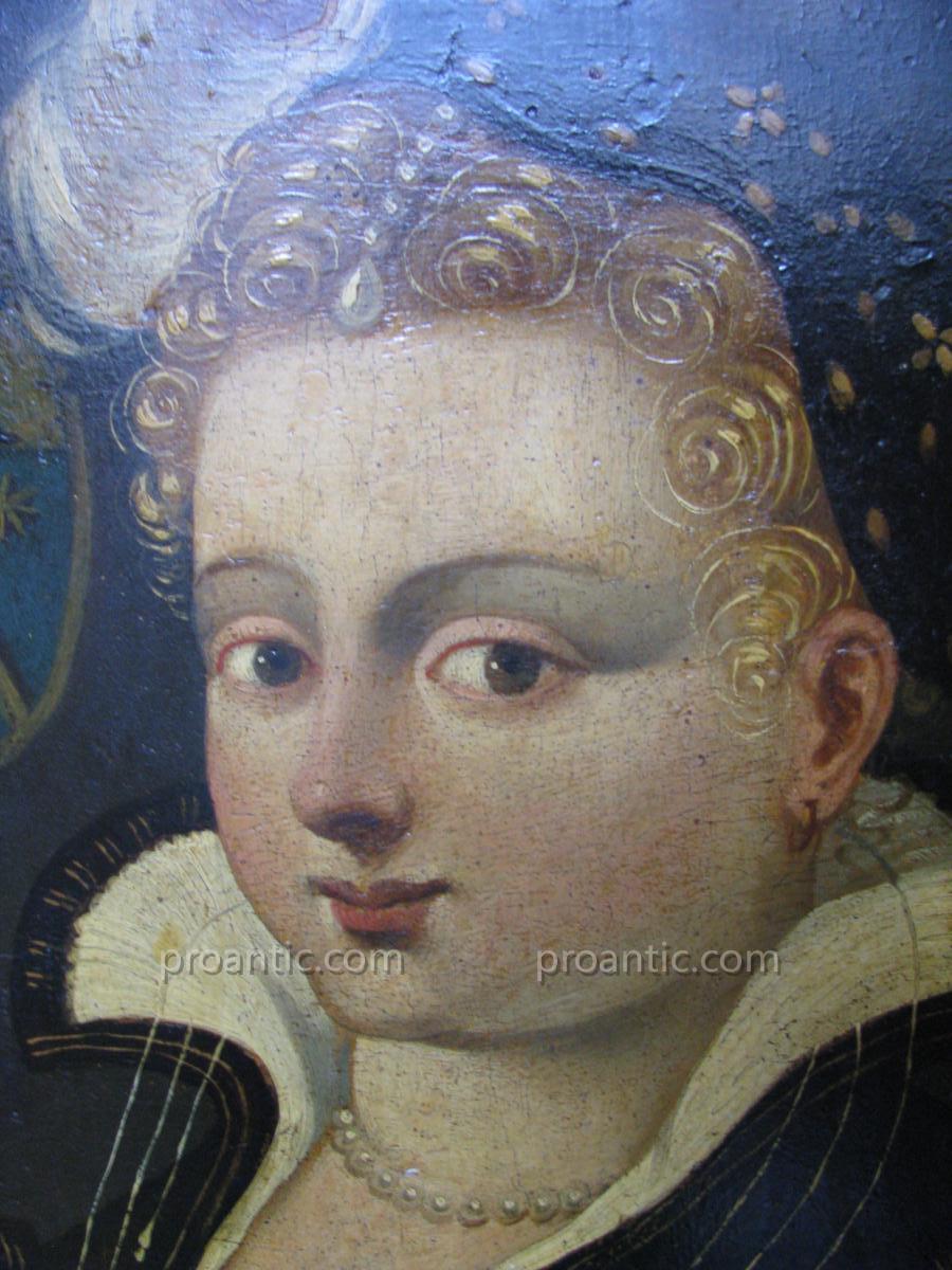 Portrait  17ème HSP Jeune femme au collier de perles !