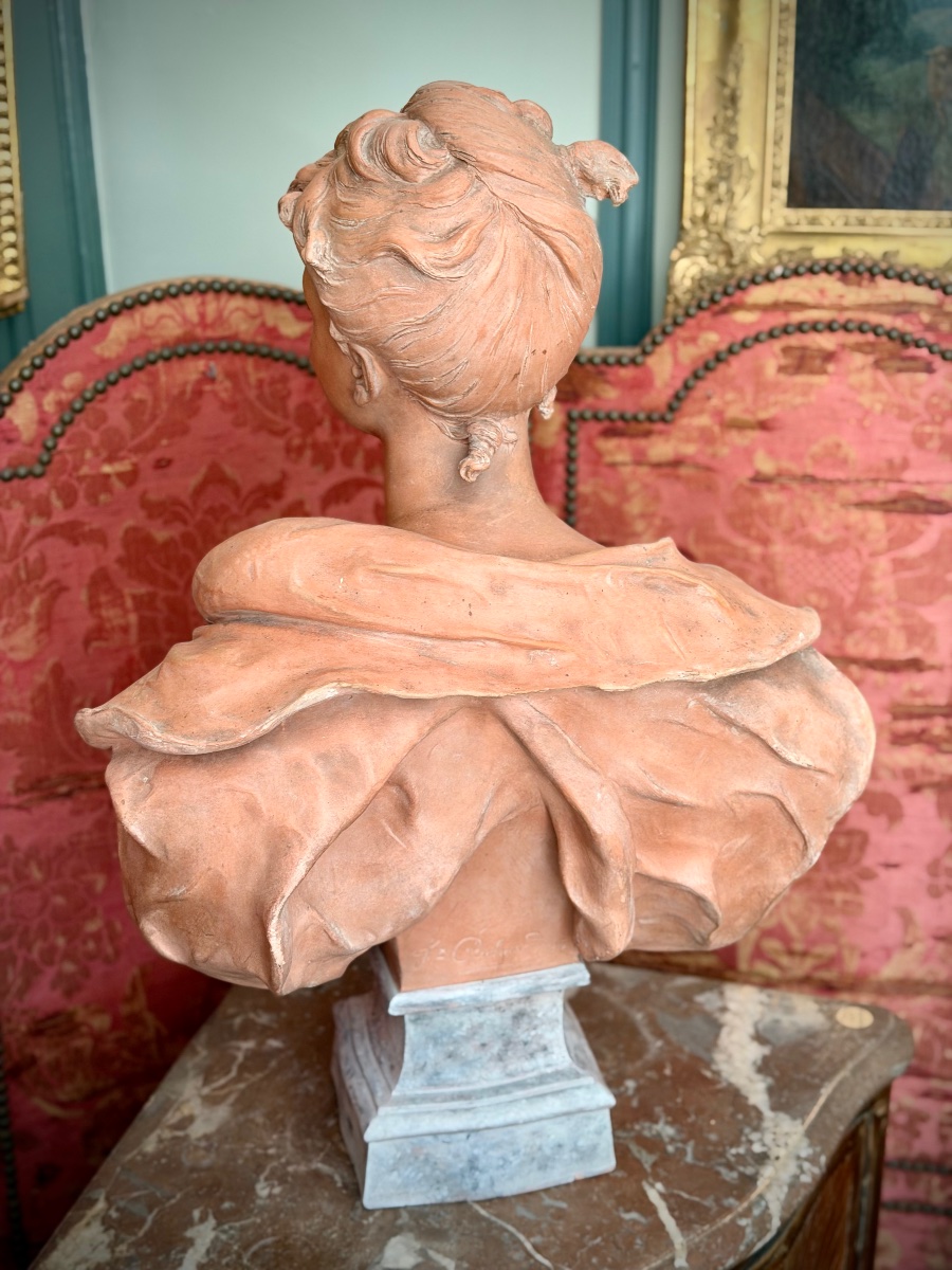 Grand buste de jeune femme en terre cuite-photo-3