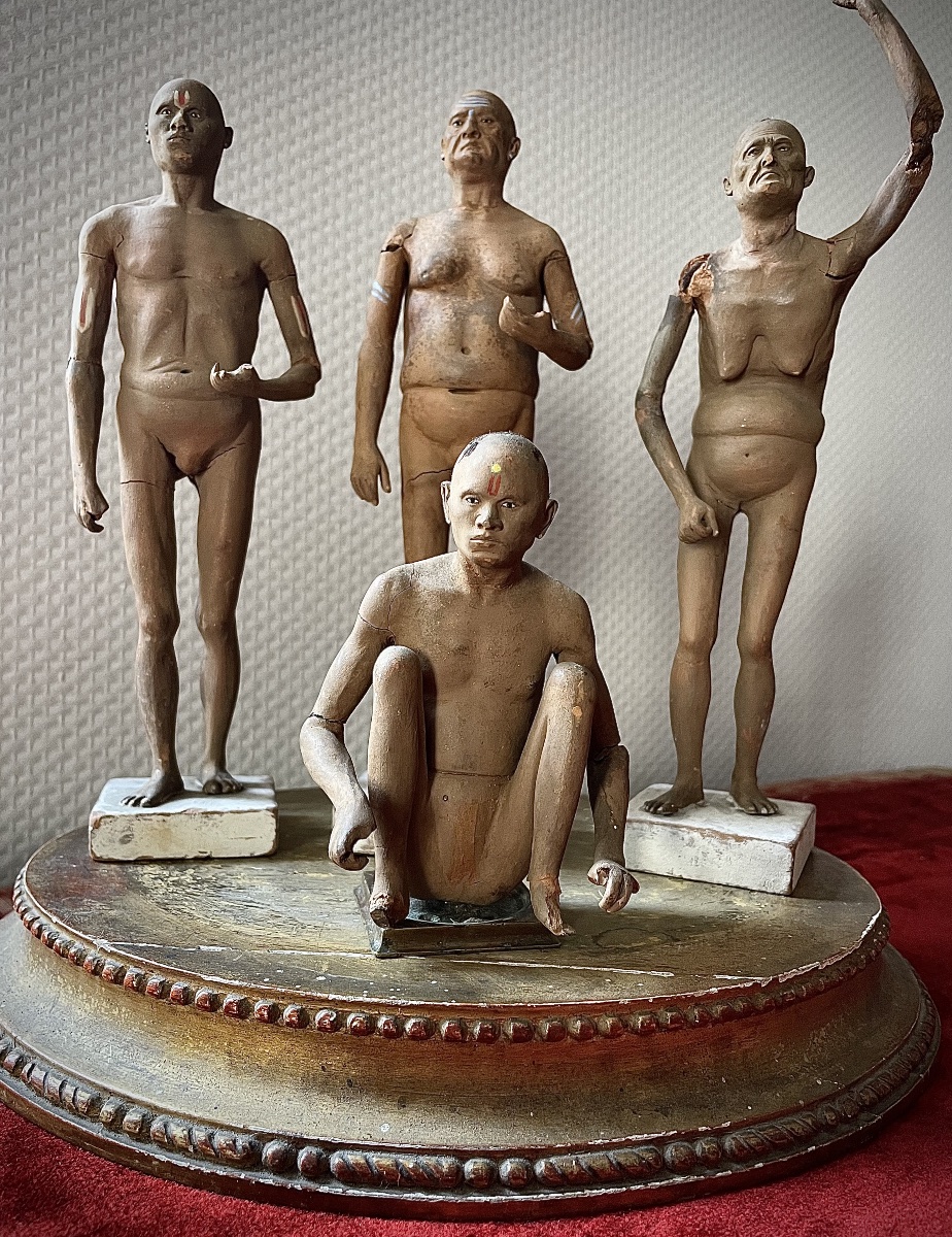 Rare groupe de quatre figures ethnographiques en terre cuite – Krishnanagar, Bengale, Inde, XIX