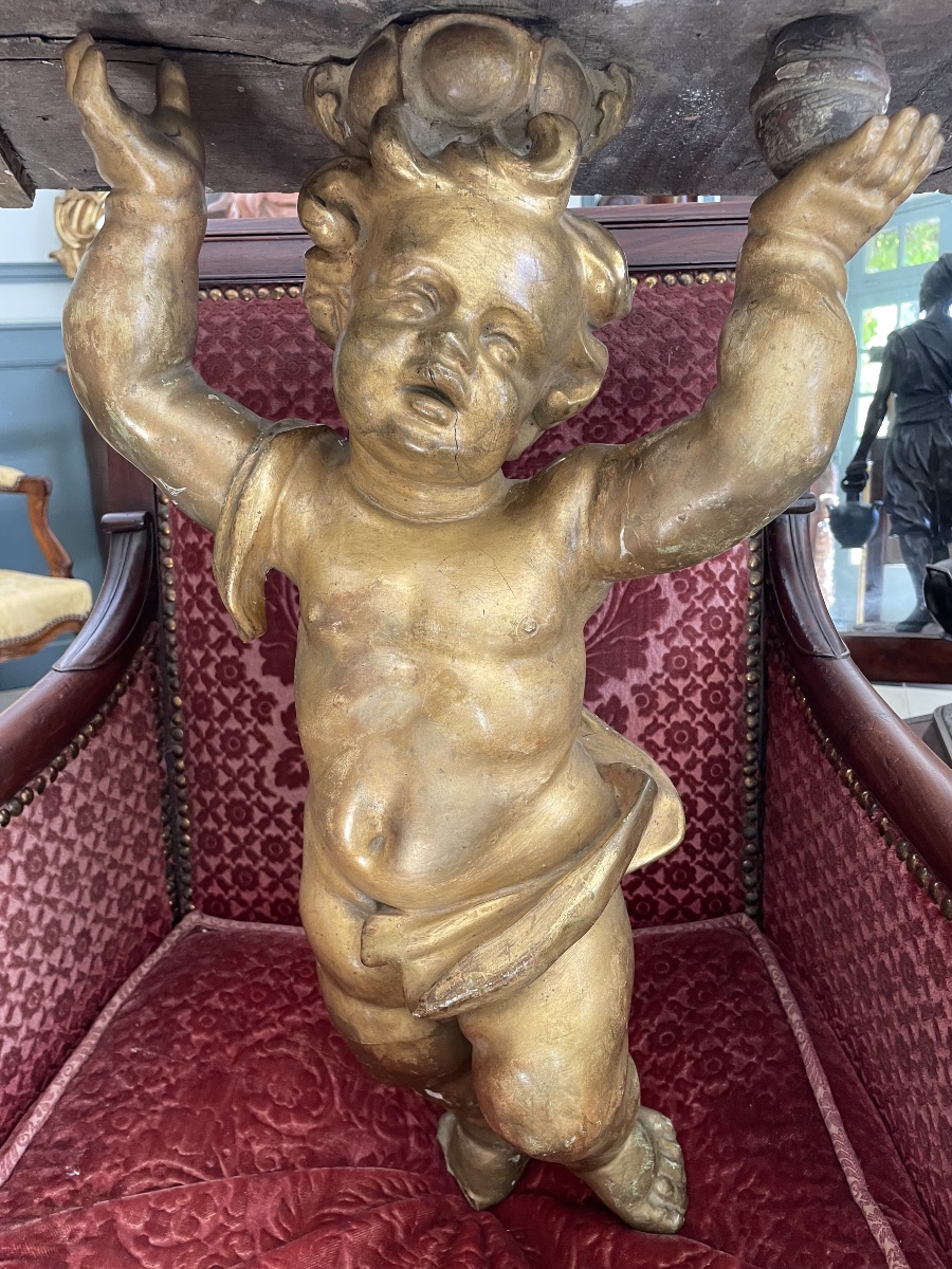 Baroque Wall Console Made Of Carved And Gilded Wood, Featuring A Cherub Figure -photo-2
