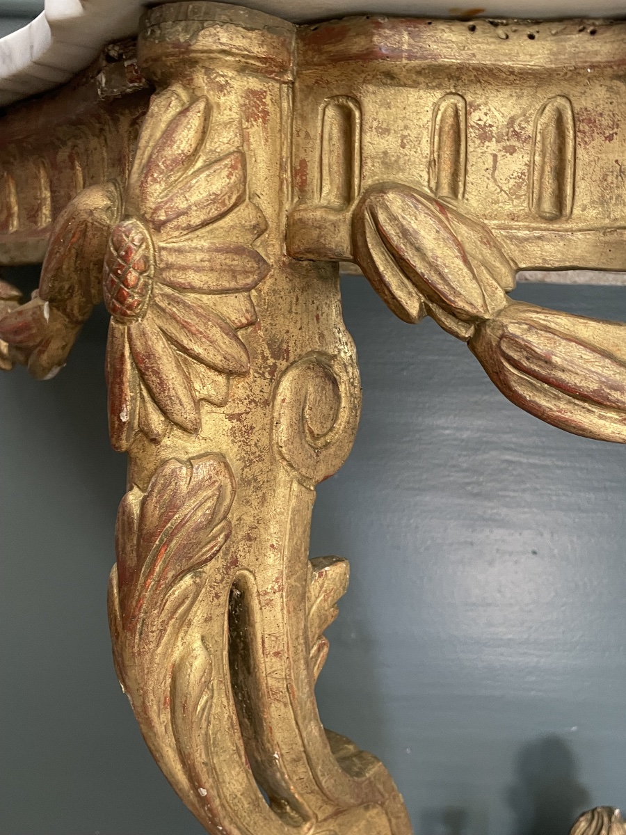 Petite console d’entre-deux en bois sculpté et doré -photo-4