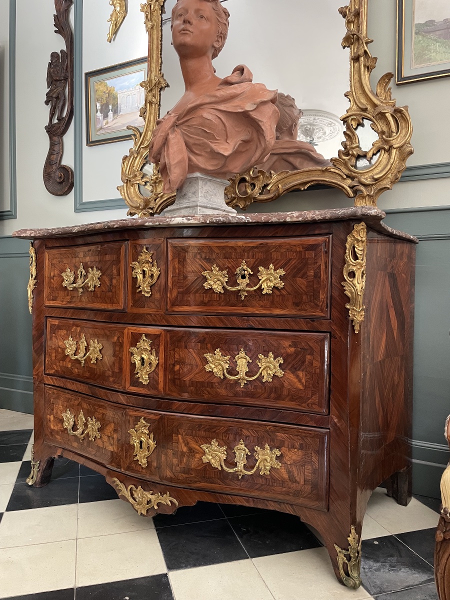 Commode d’époque Louis XV, milieu du XVIIIe siècle, vers 1745-1750,