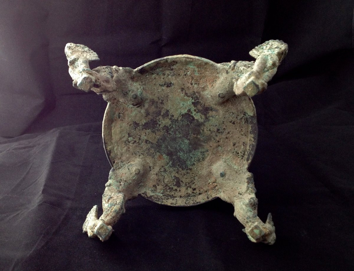 Khmer Bronze. Large Oil Lamp-photo-4