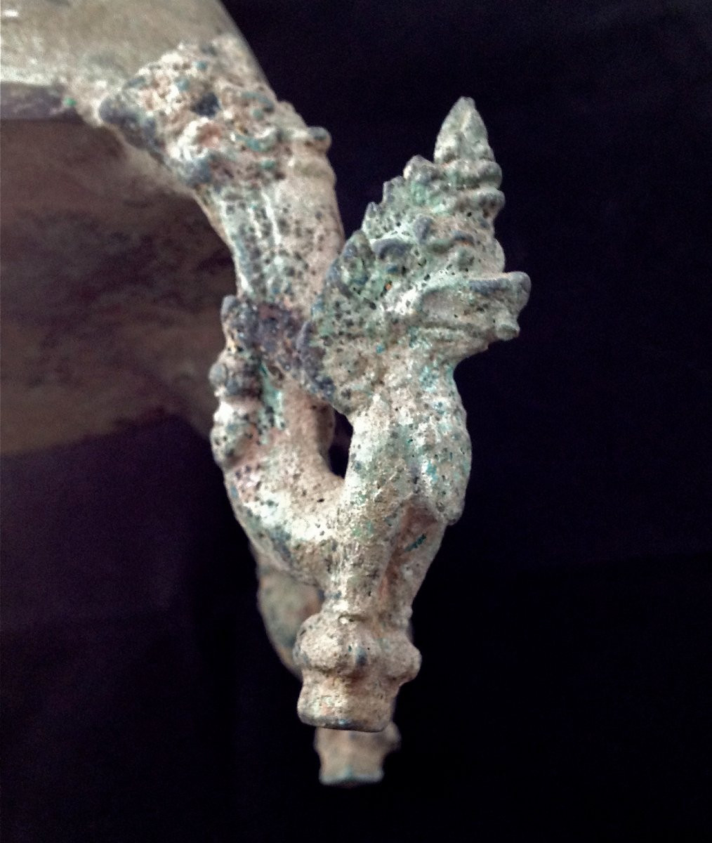 Khmer Bronze. Large Oil Lamp-photo-1