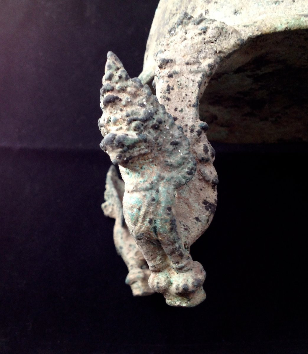 Khmer Bronze. Large Oil Lamp-photo-2