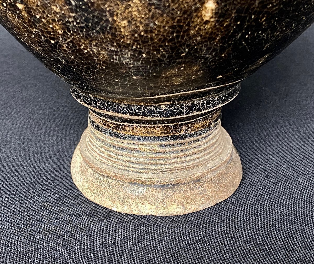 Antique Khmer Vase-photo-2
