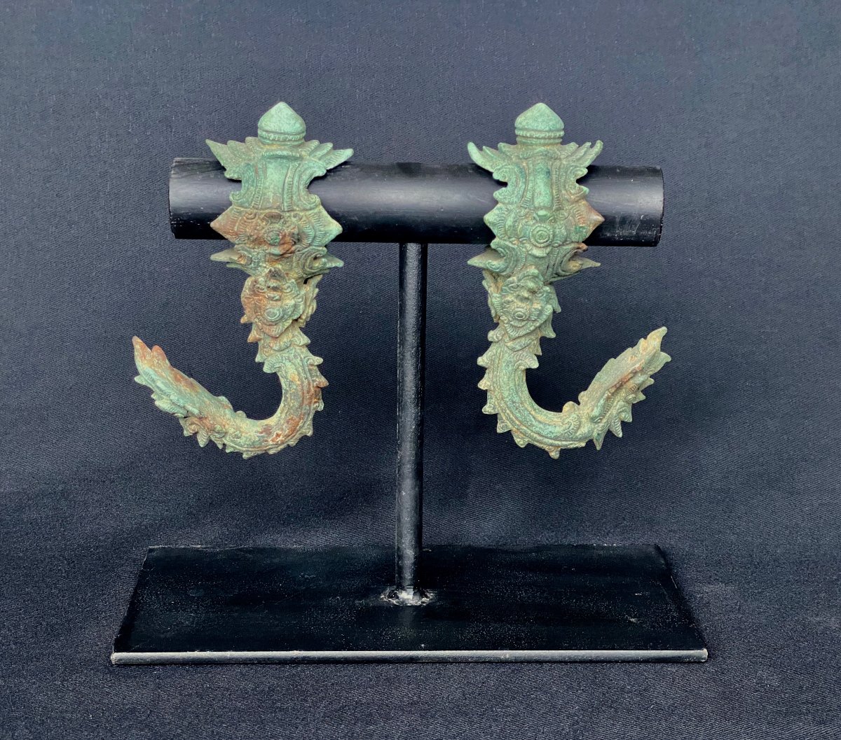 Paire de crochets de palanquin en bronze - Empire Khmer (XII-XIIIe siècle)-photo-2