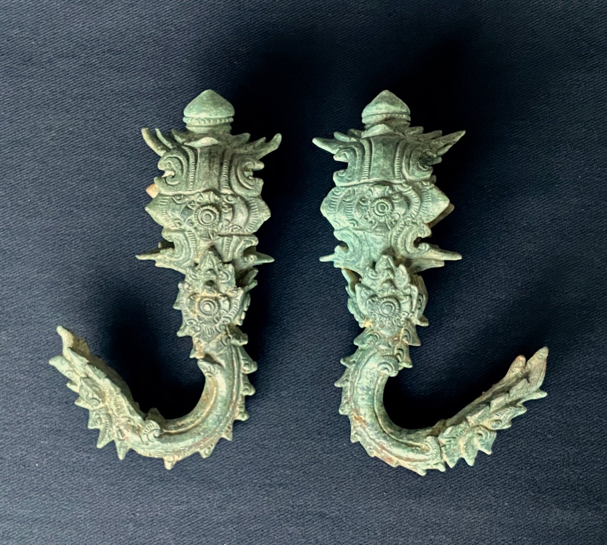 Paire de crochets de palanquin en bronze - Empire Khmer (XII-XIIIe siècle)-photo-3