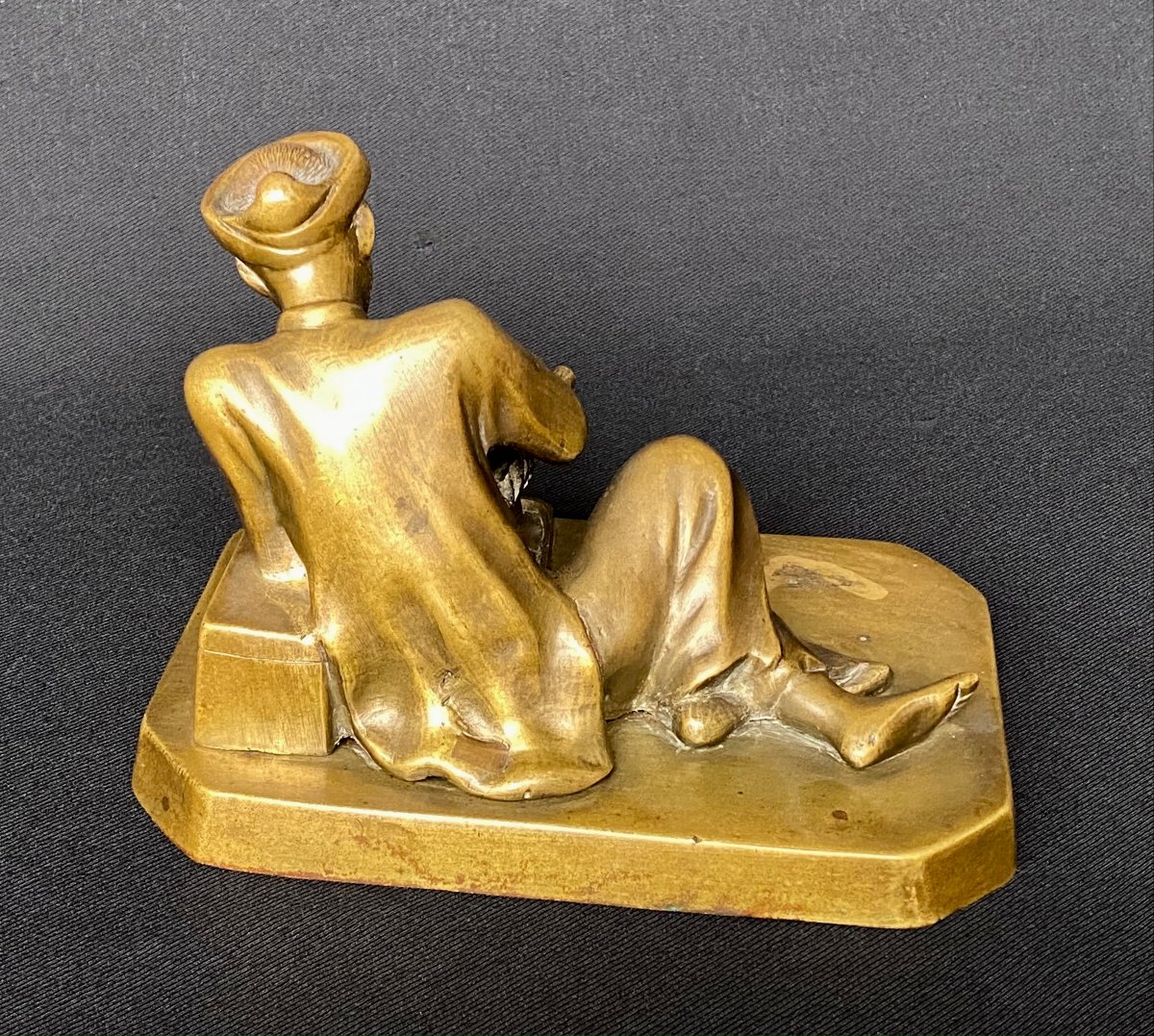 Bronze Opium Smoker-photo-3