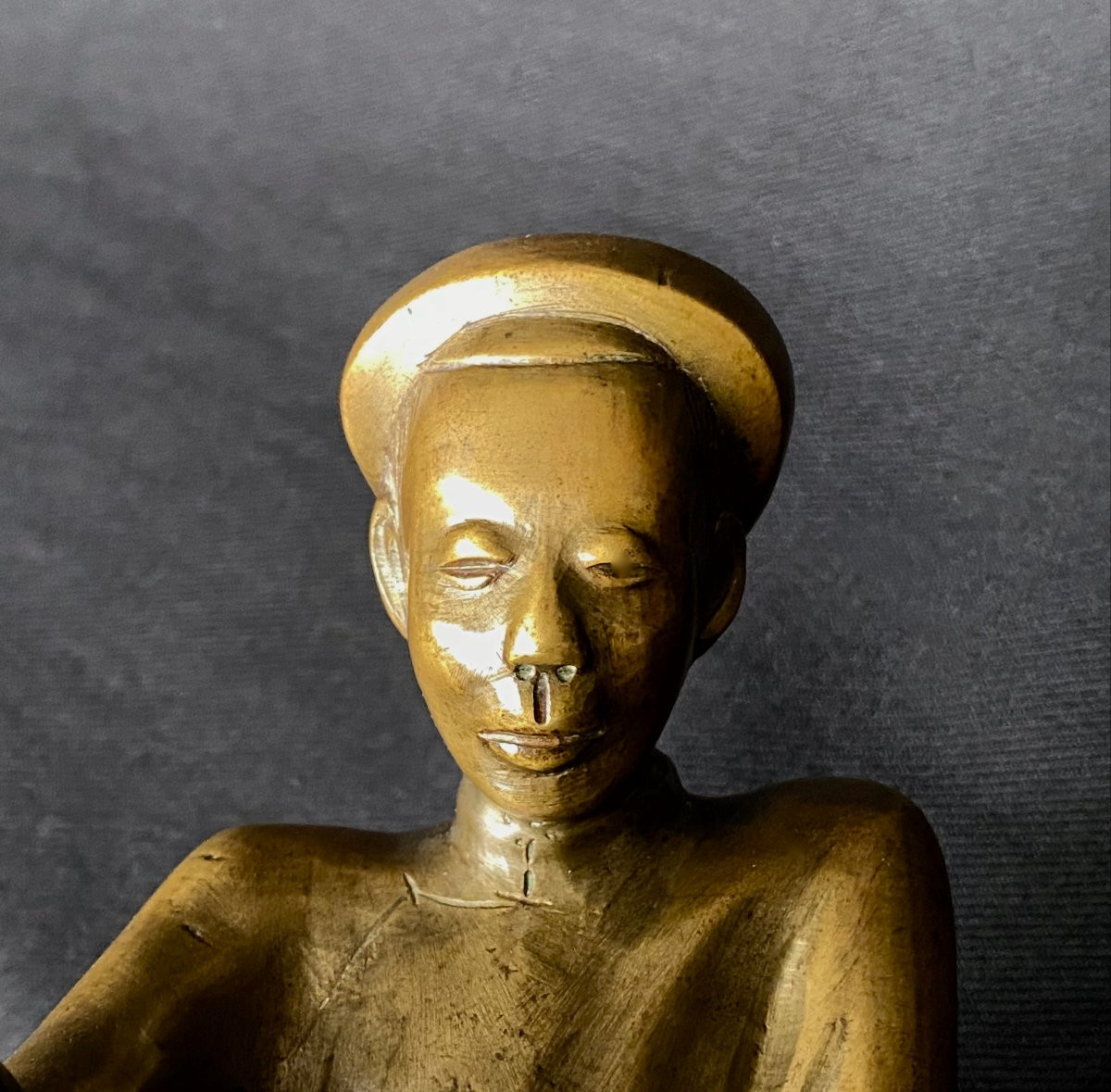 Bronze Opium Smoker-photo-1