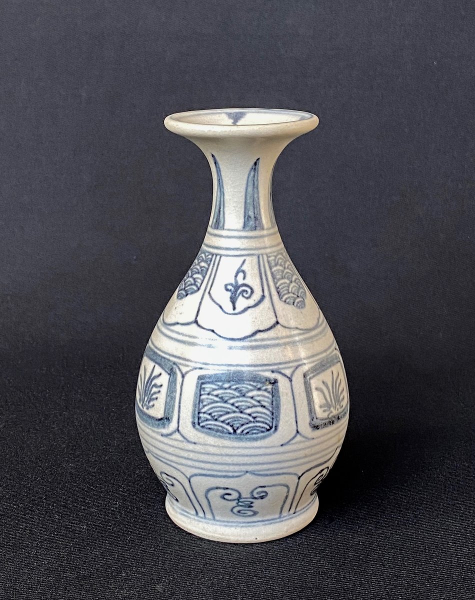 Vase en porcelaine vietnamienne provenant de l’épave de Hoi An (XVe siècle)-photo-3