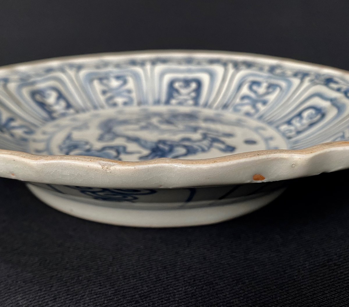 Plat provenant de l’épave de Hoi An (XVe siècle)-photo-1