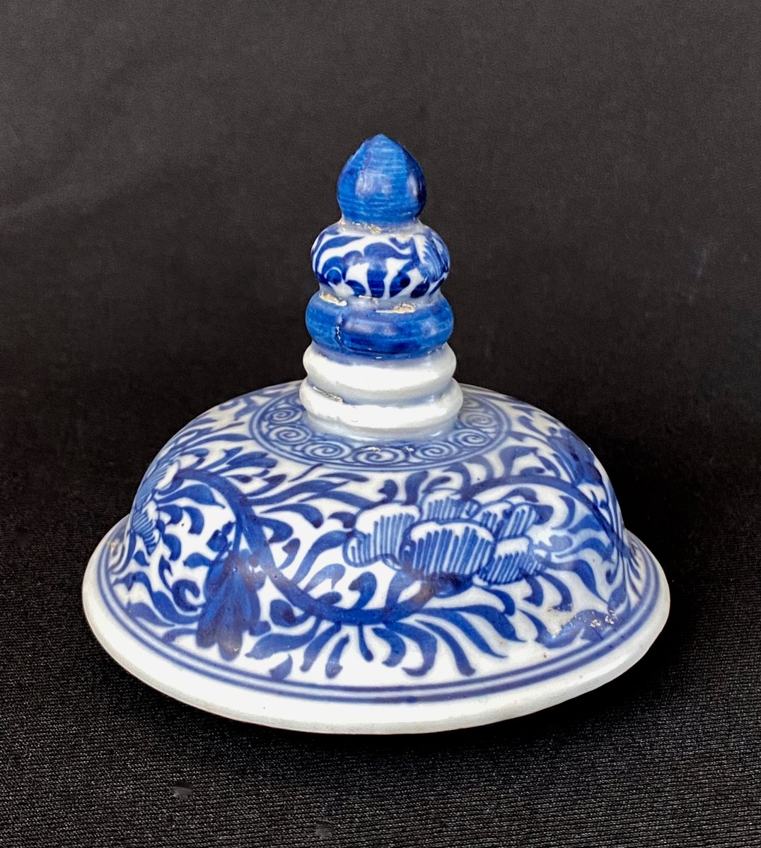 Grand pot couvert en porcelaine blanc-bleu de l'épave chinoise de Vung Tau (époque Kangxi) #2-photo-2