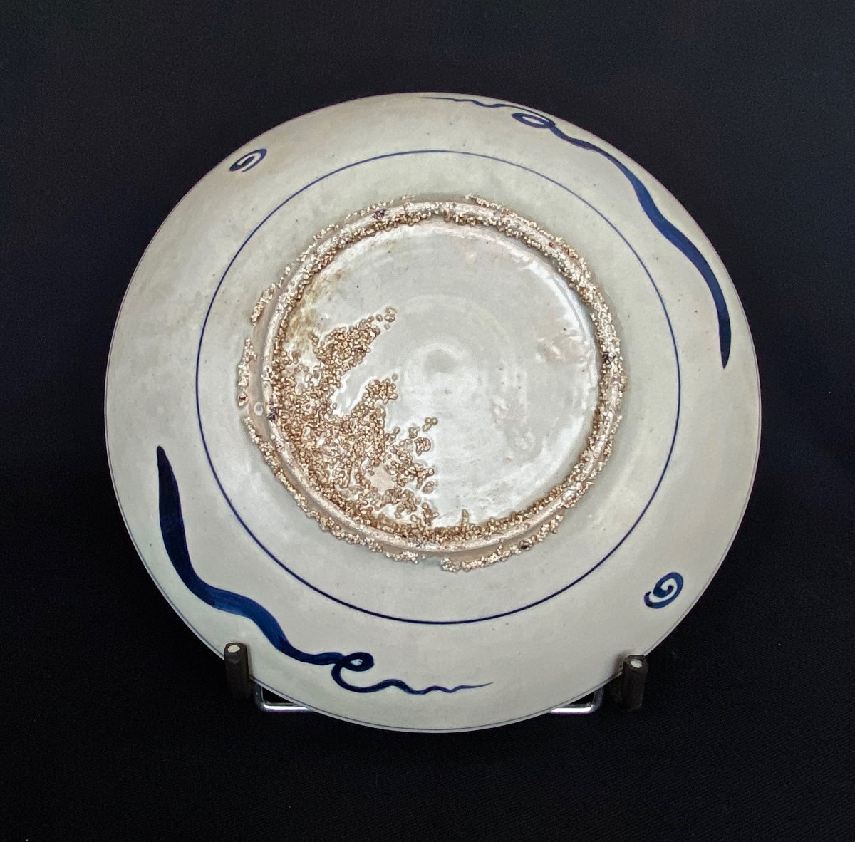 Grande assiette provenant de l'épave située au large de Binh Tuan (ép. Wanli)-photo-3