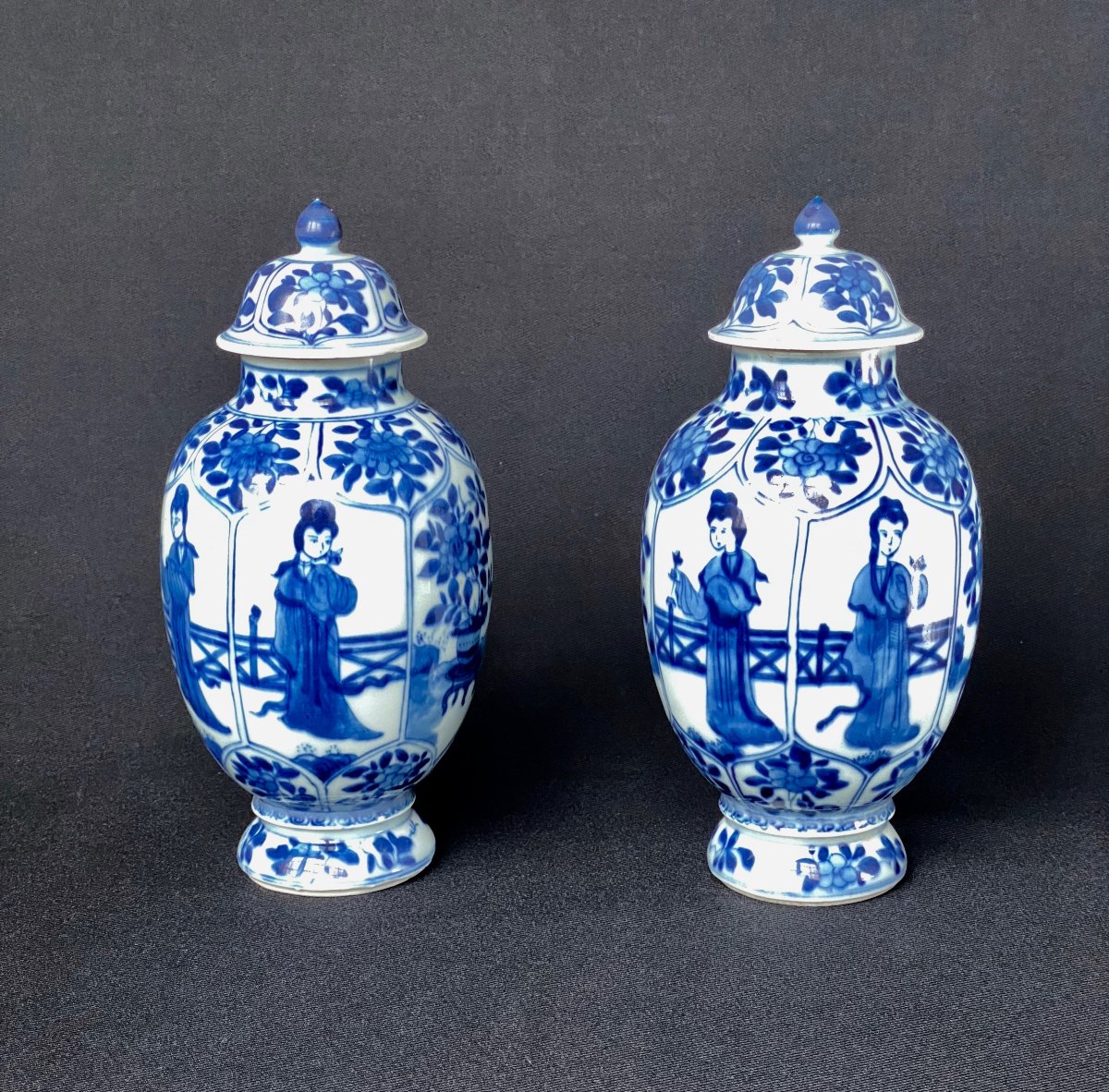 Paire de vases balustres " Long Eliza " (provenant  de l'épave de Vung Tau, c.1690, ép. Kangxi)