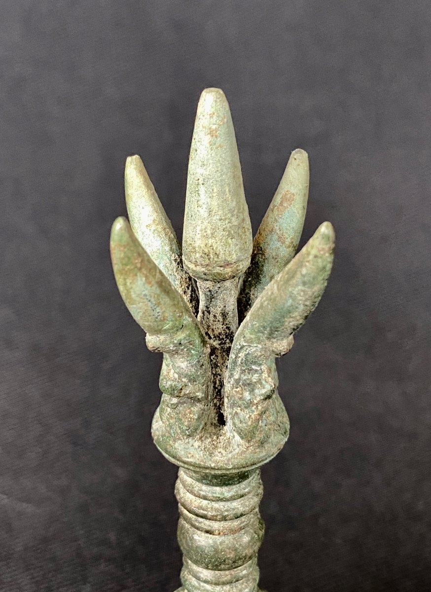 Clochette rituelle (gantha), bronze de fouille datant de l’Empire Khmer (XI-XIIIe siècles)-photo-2