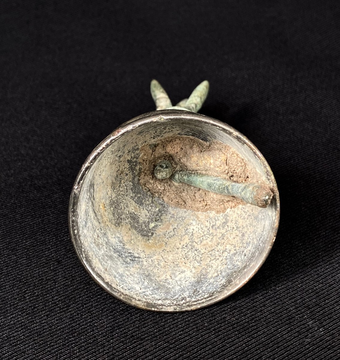Clochette rituelle (gantha), bronze de fouille datant de l’Empire Khmer (XI-XIIIe siècles)-photo-4