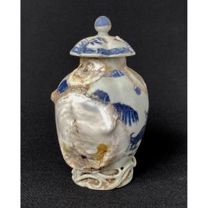 " Tea caddy " de l'épave de Ca Mau d’époque Yongzheng, c. 1725 (non nettoyé)