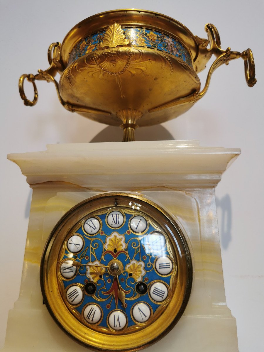 Pendule Bronze émaillé Et Onyx Signée Barbedienne, Deuxième Moitié du XIXème.-photo-3