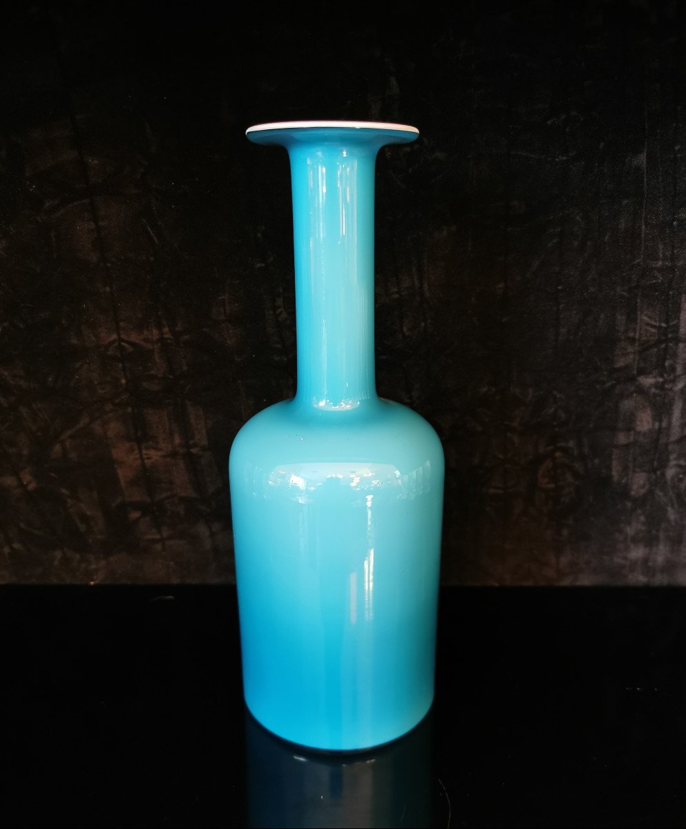 Bouteille En Verre Opalin De Otto Breuer An 60.