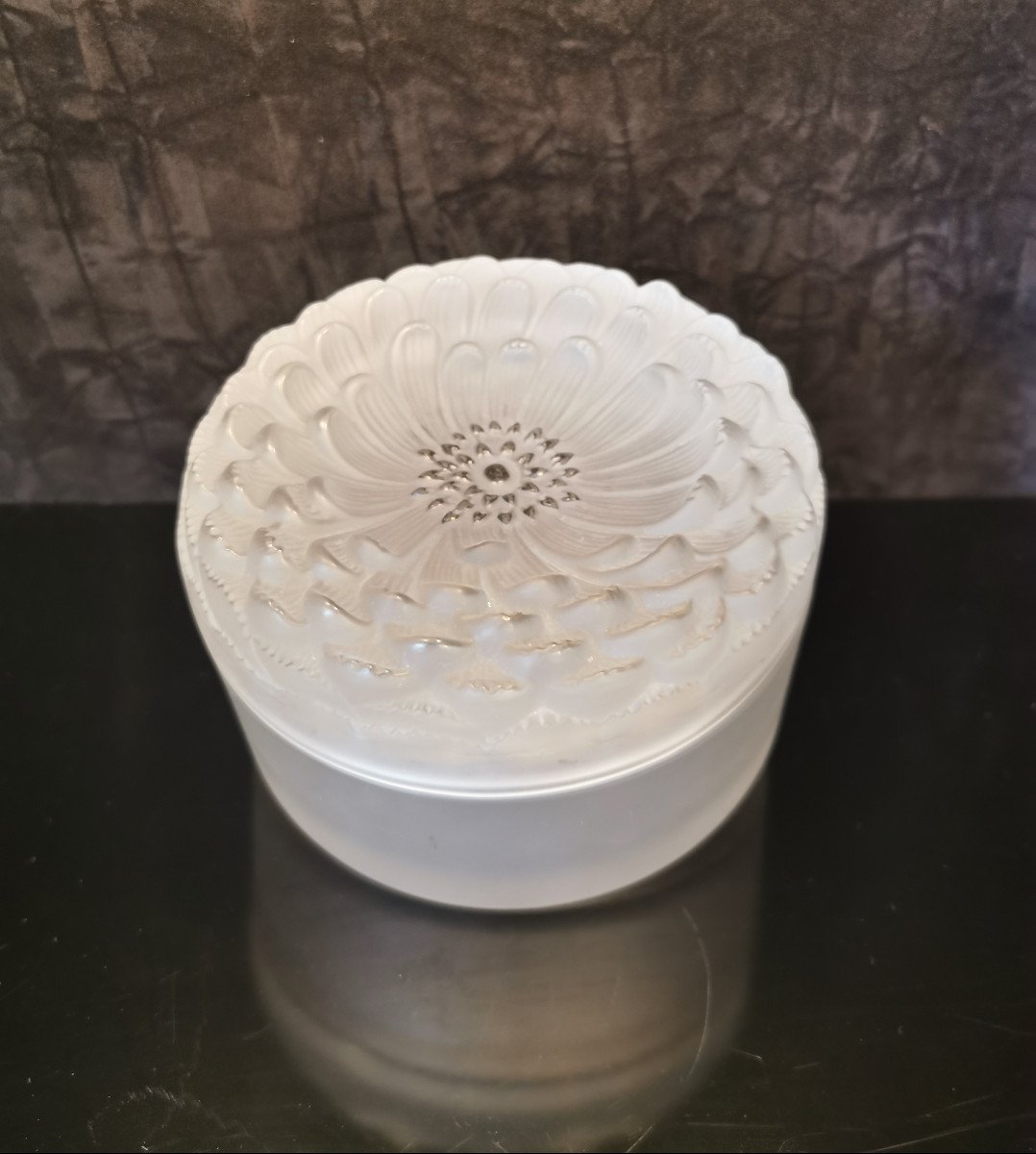Lalique France Box Dahlia Model -photo-2