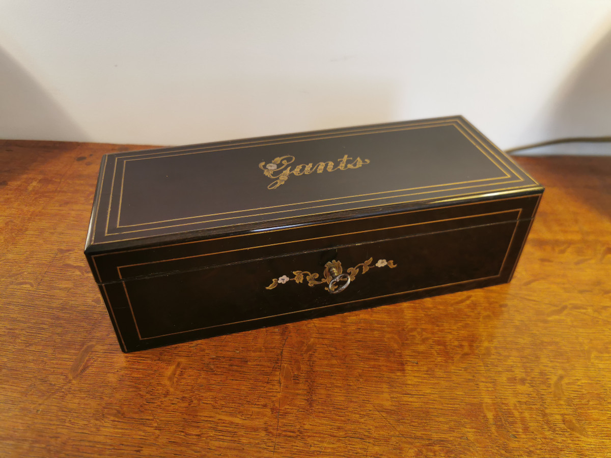 Boite à gants, XIXe