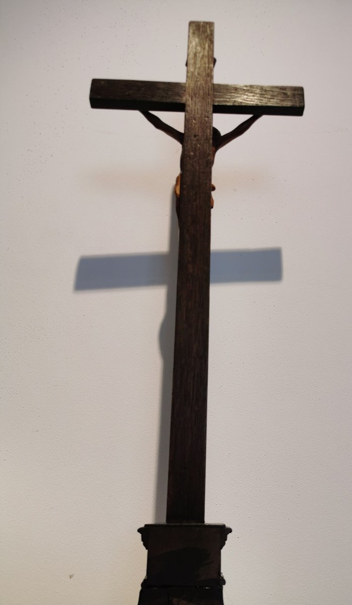 Blackened Wooden Cross With Christ In Boxwood From The 17th Century.-photo-5