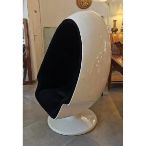 Egg Chair By Lee West.