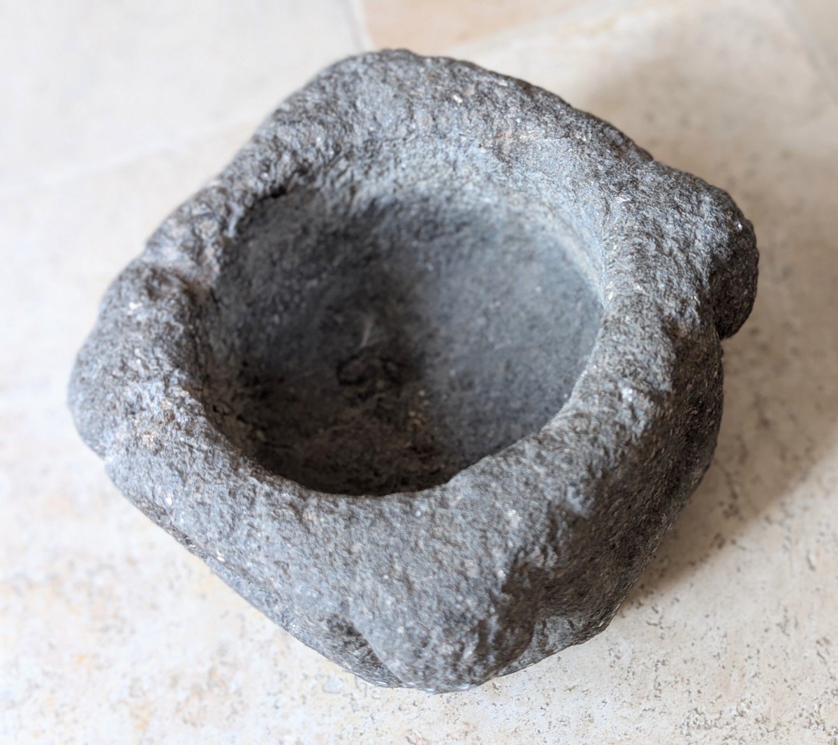 Holy Water Font In Carved And Sculpted Granite. Early Period -photo-5