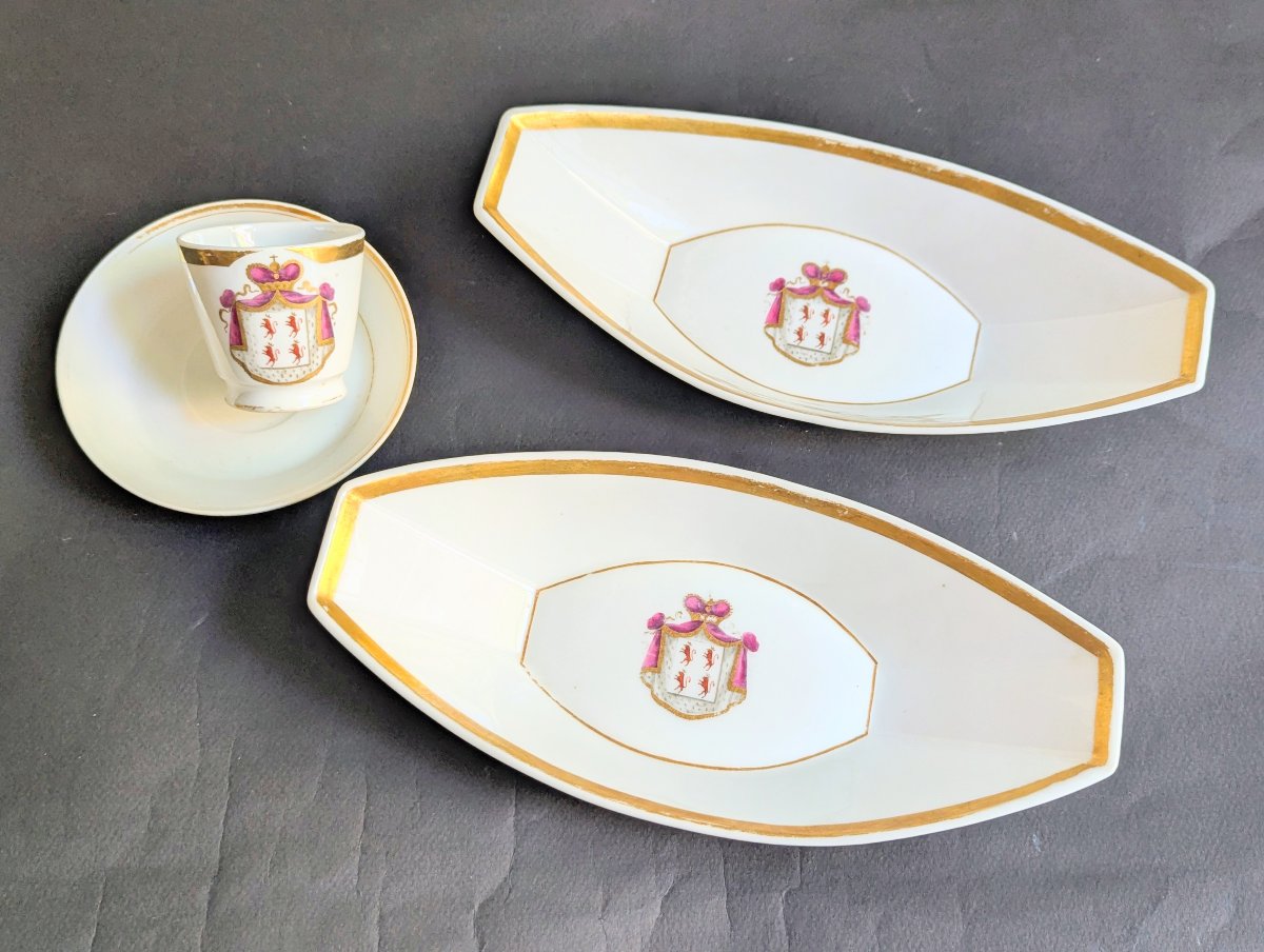 Ensemble en porcelaine avec armoiries Famille Beauvau-Créon. XIXème siècle.-photo-5