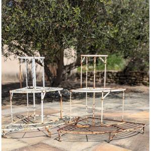 Deux porte-pots gradins
