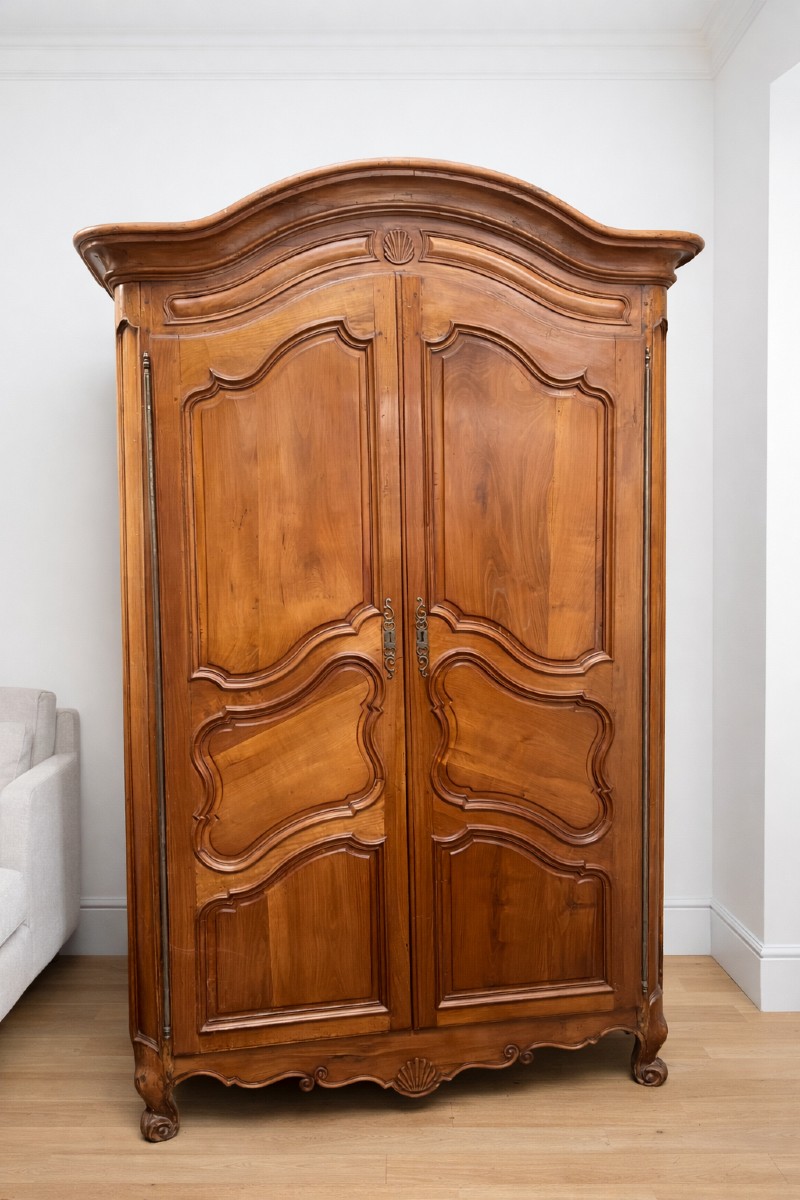 Armoire Lyonnaise 18th en Merisier