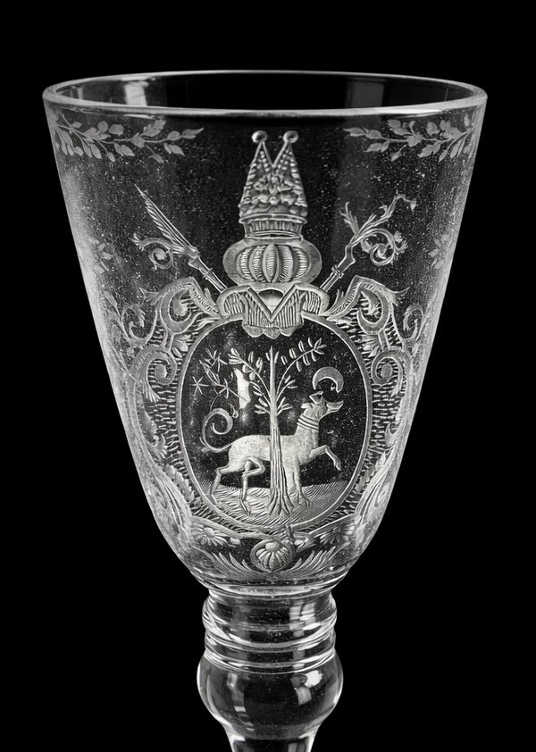 Large Engraved Glass With Coat Of Arms – 1733-photo-3