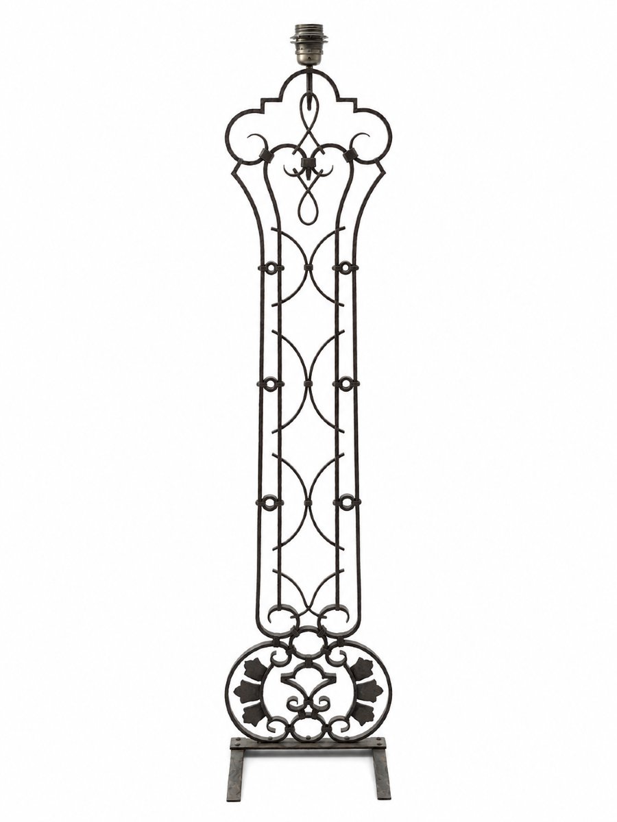 Grand lampadaire Art Déco en fer forgé martelé attribué à Michel Zadounaïsky, Lyon vers 1930-photo-2