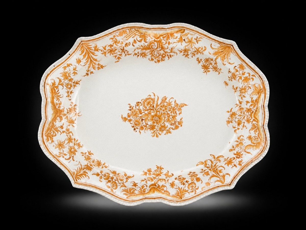 Moustiers – Earthenware Dish Decorated With Nightshade Flowers – 18th Century
