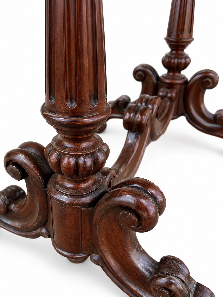 Table à ouvrage d'époque Louis-Philippe en acajou de Cuba  France, vers 1840-photo-4