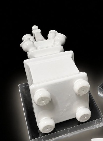 Architectural Tulip Vases In White Porcelain – Germany Or The Netherlands, Circa 1950–1960-photo-1