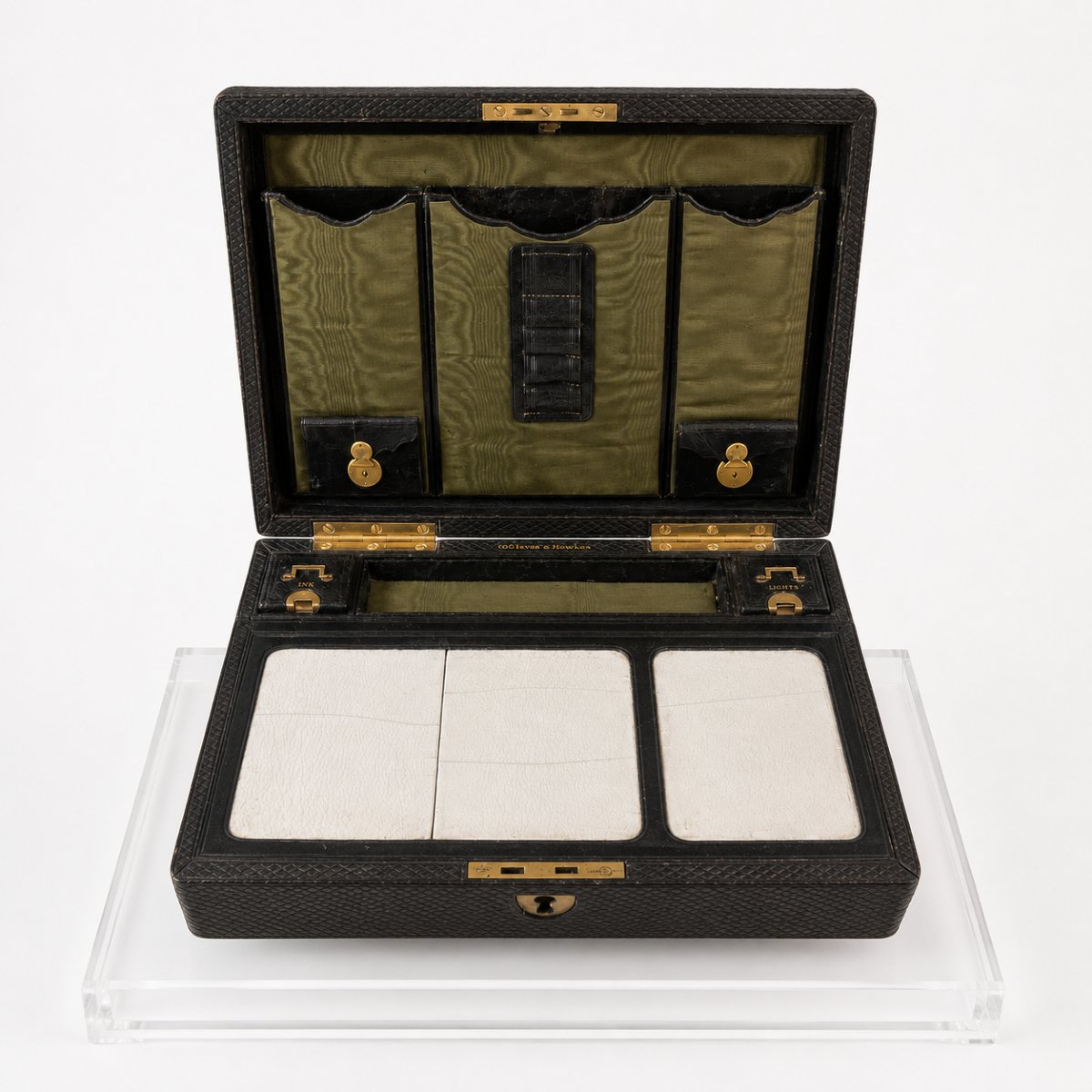 écritoire de voyage en maroquin noir Wells & Lambe, fabricants de la Cour – Londres, vers 1820--photo-2