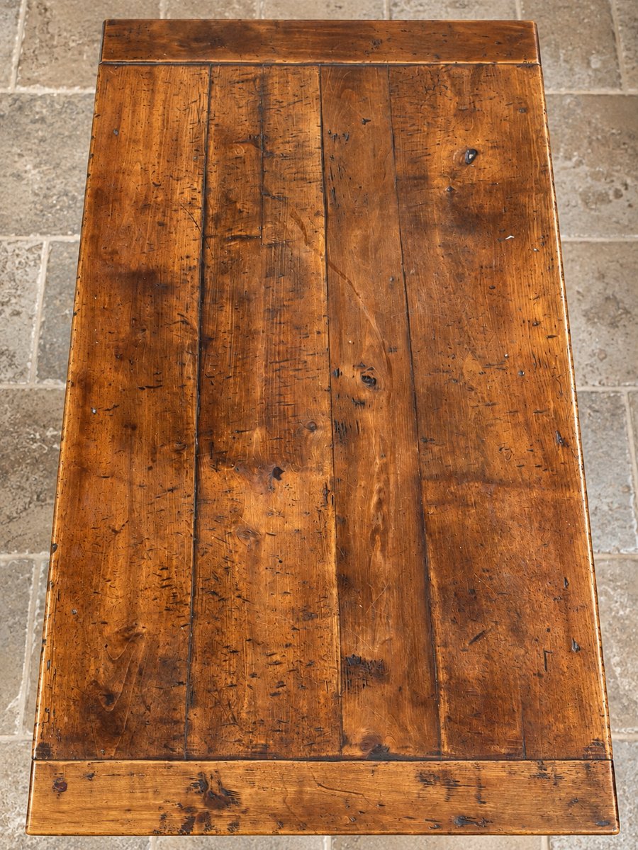 Mid-18th-century Oak Table — Overhanging Top  France, 18th Century-photo-2
