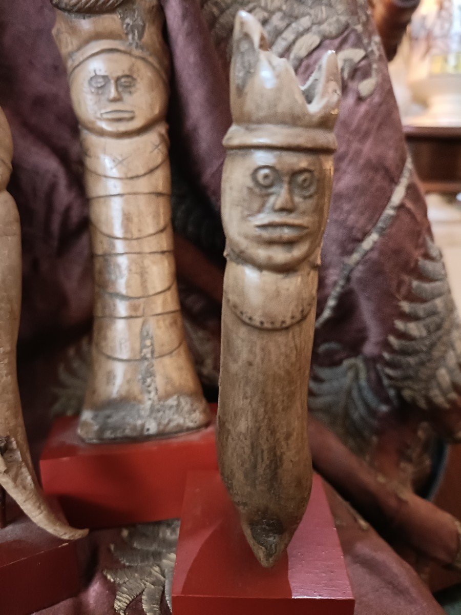 Bone Statuettes XVII -photo-1
