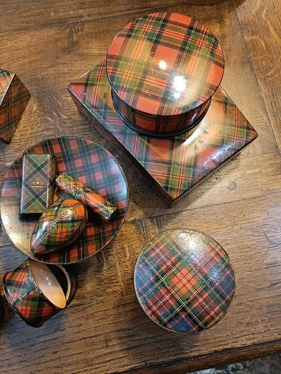 Lot Of Tartan Ware Objects-photo-2